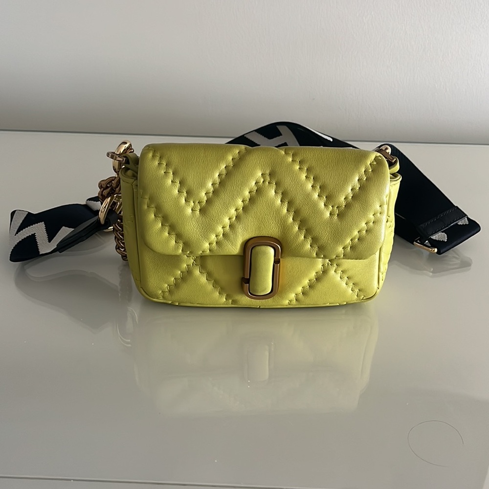 Authentic Marc Jacobs Handbag - Picture 3 of 15